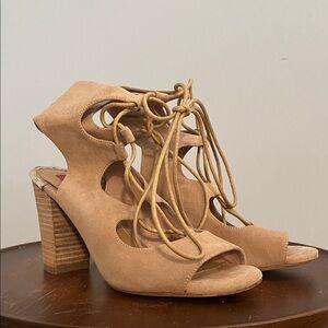 Elaine Turner leather heeled gladiator sandals size 6